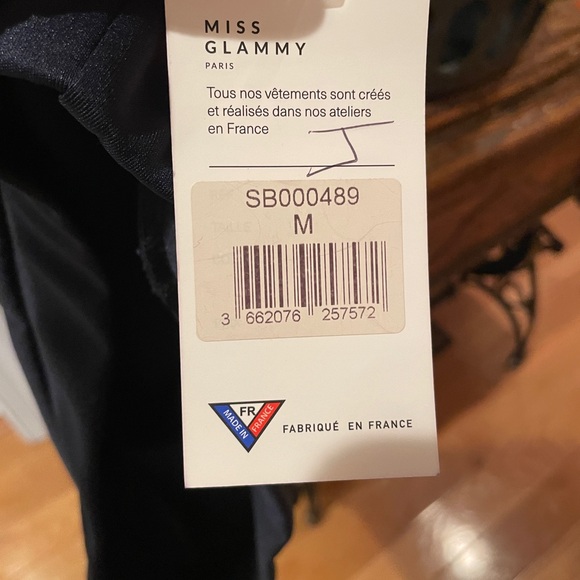 Navy Blue Skirt with Red and White Accents - Picture 5 of 5